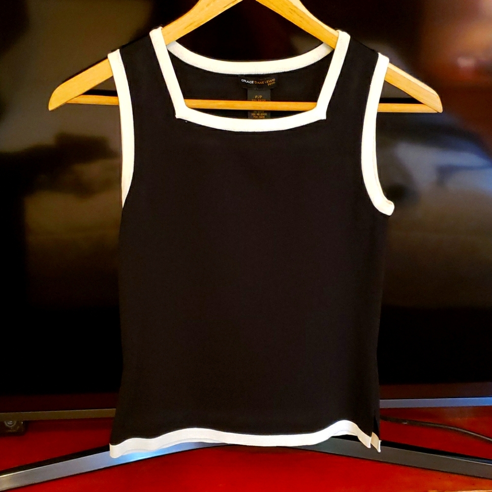 Grace Dane Lewis Petite Sleeveless Black Tank